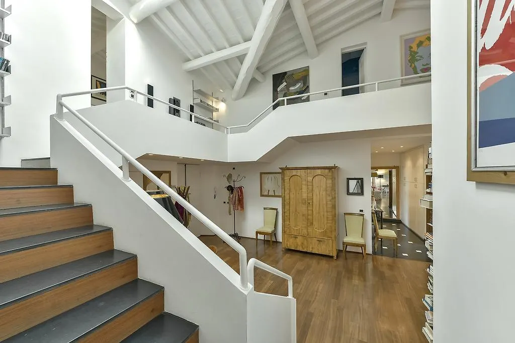 An amazing apartment in Oltrarno Firenze